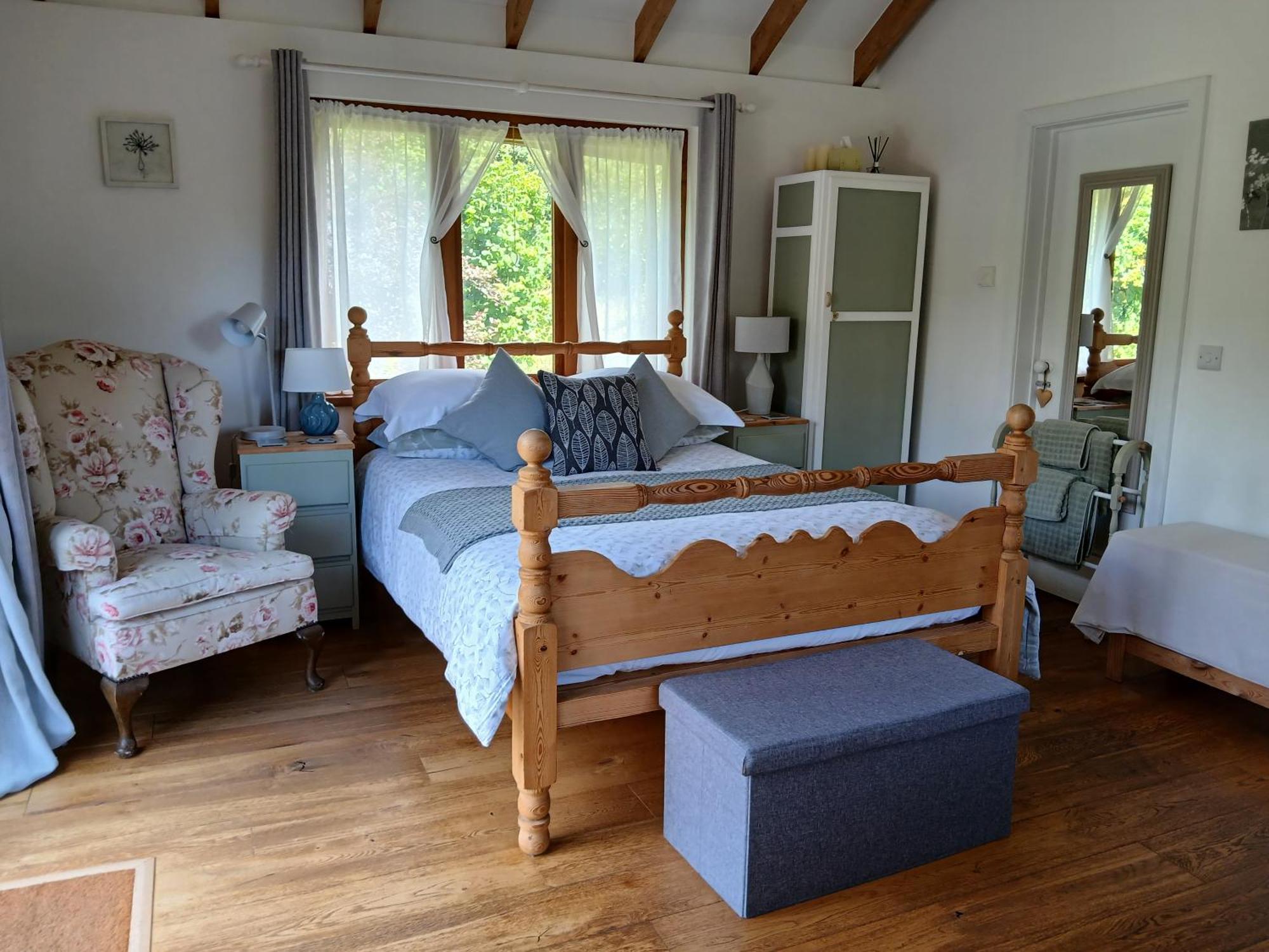 Three Oaks Nursery Chichester Extérieur photo
