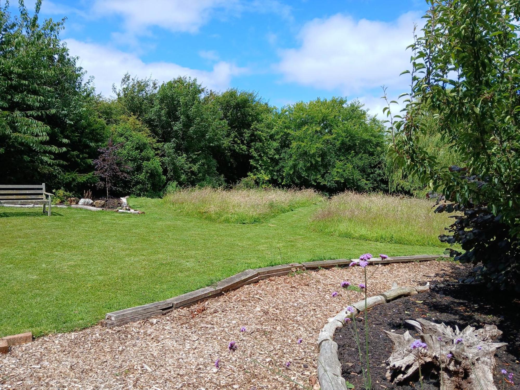 Three Oaks Nursery Chichester Extérieur photo