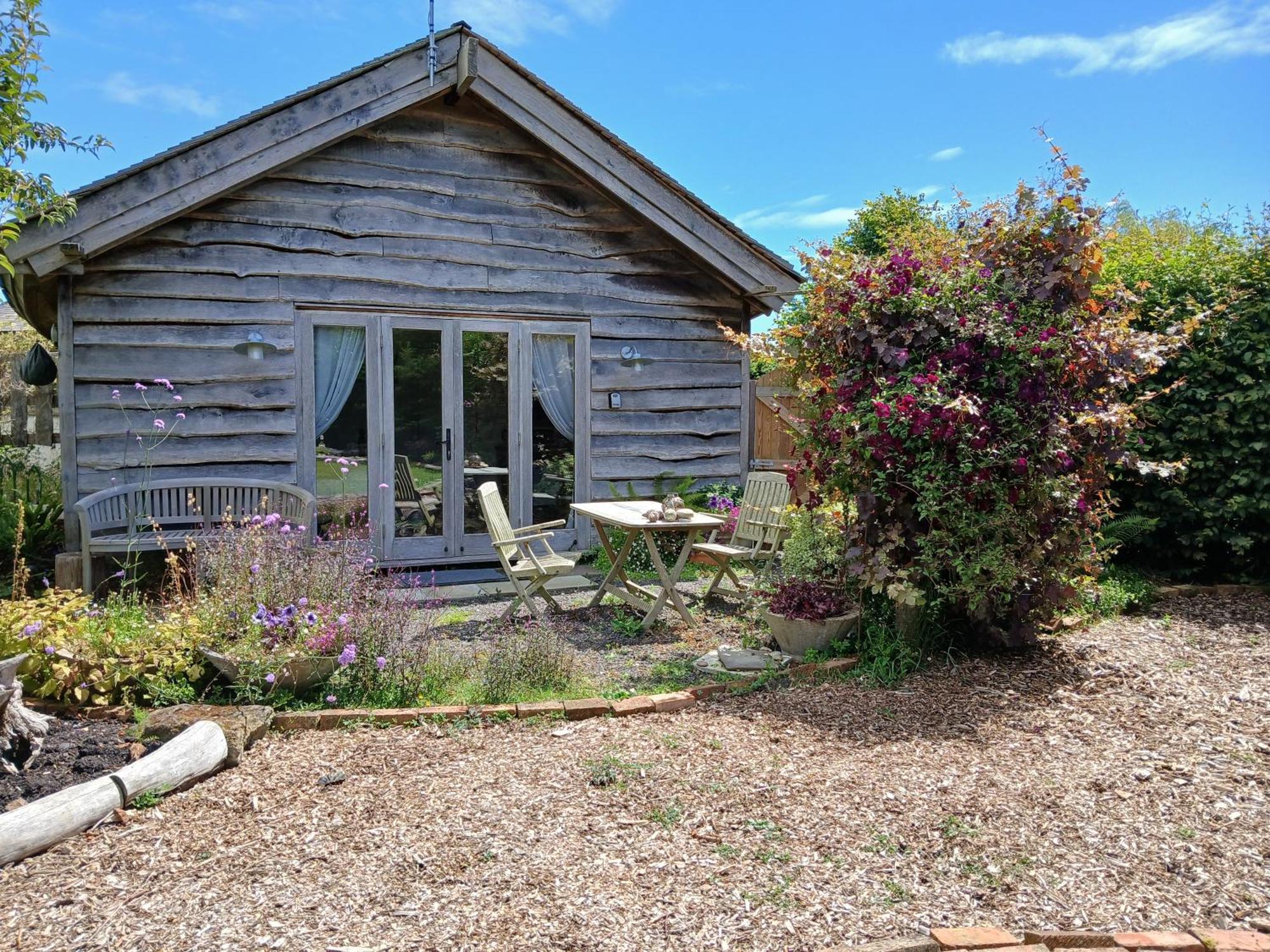 Three Oaks Nursery Chichester Extérieur photo